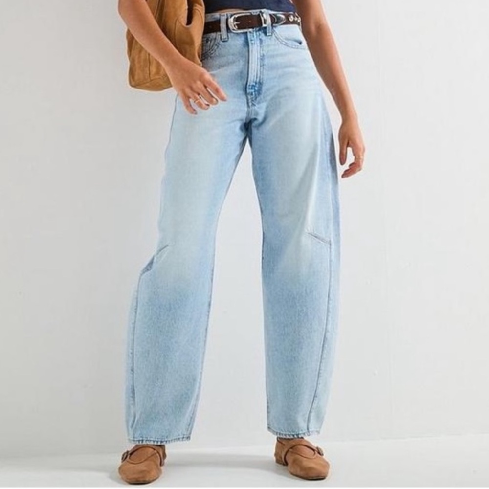 Levi’s Cinch Barrel Jeans